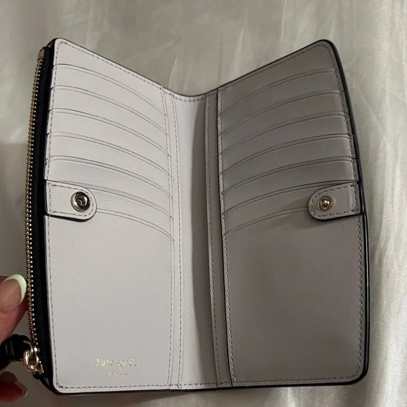 kate spade Black Pebbled Leather Zip Around Wallet - NWOT - Picture 3 of 8